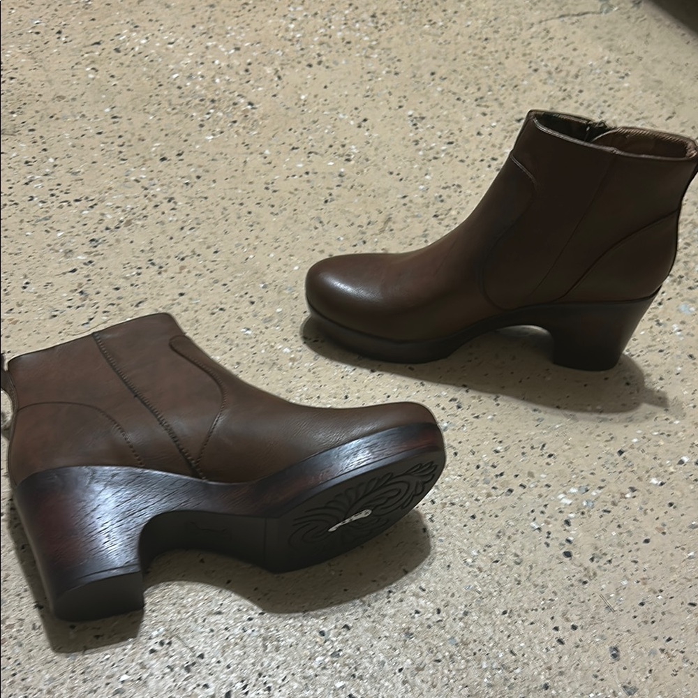 b.o.c. Brown Ankle Boots with Chunky Heel